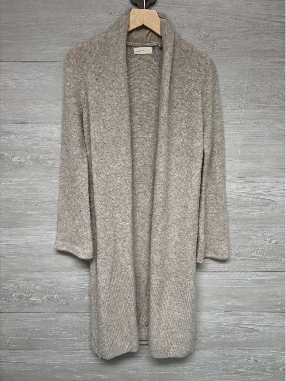 * | Sleeping on snow | sweater. Size XS.